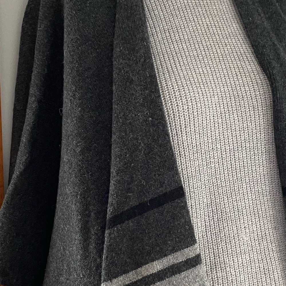 ❄️ Wool scarf shawl wrap cape jacket cardigan GAP fringe poncho scarf sweater - Picture 12 of 12